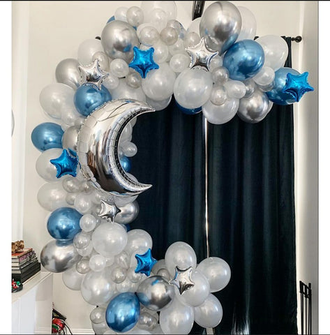 Small Organic Balloon Arch for Wall