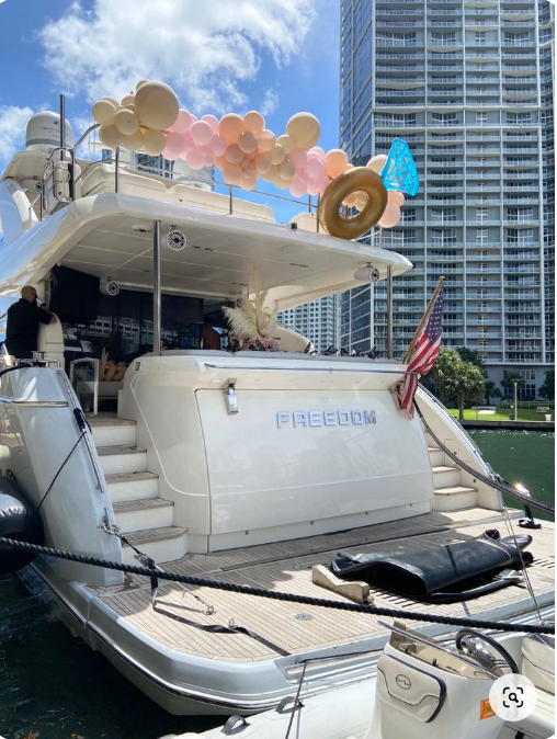 Yacht decoration in Dubai