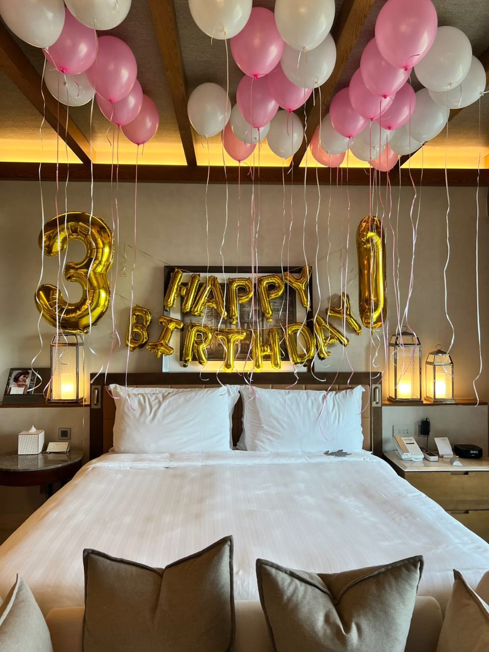 hotel bedroom balloons decoration in Dubai best for birthday celebration