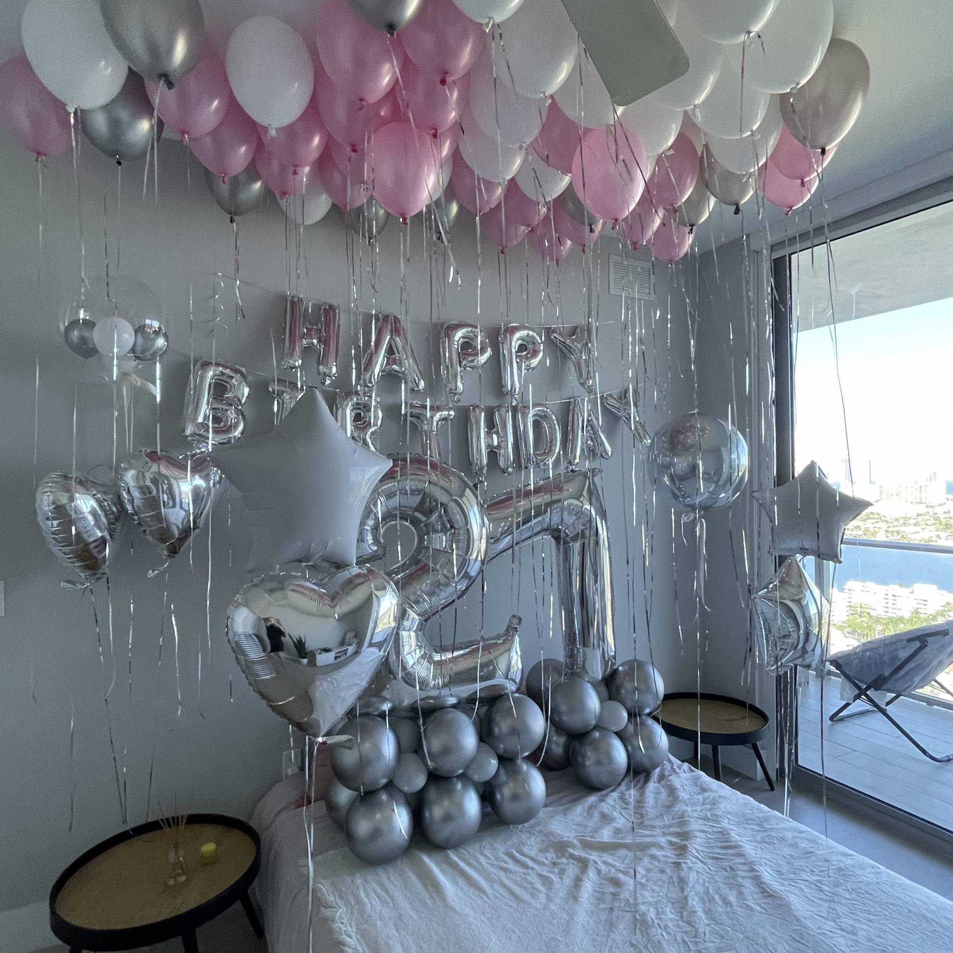 hotel room balloon decoration