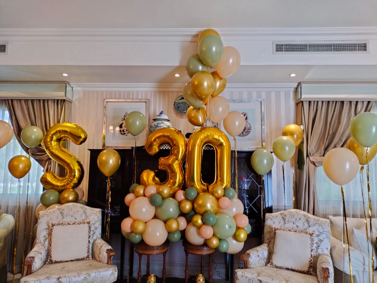 vip room decoration with balloons in Dubai
