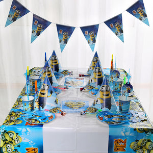 Minion table cutlery/birthday party set - PartyMonster.ae