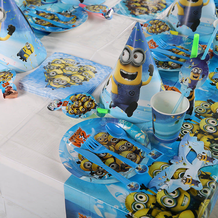 Minion table cutlery/birthday party set - PartyMonster.ae