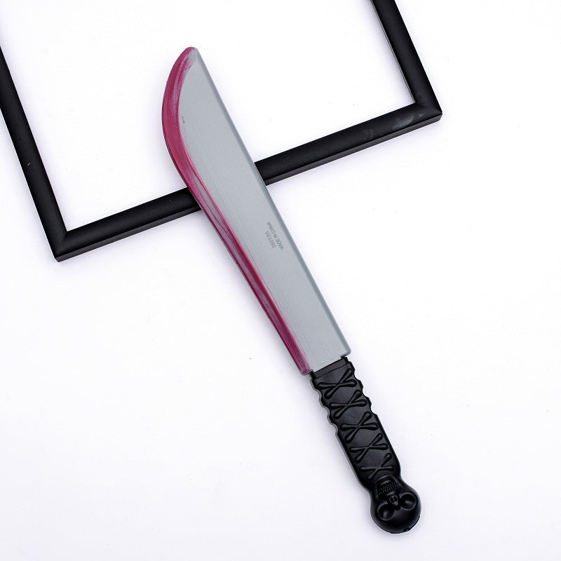 دعامة بلاستيكية على شكل سكين كبيرة لموضوع الهالوين